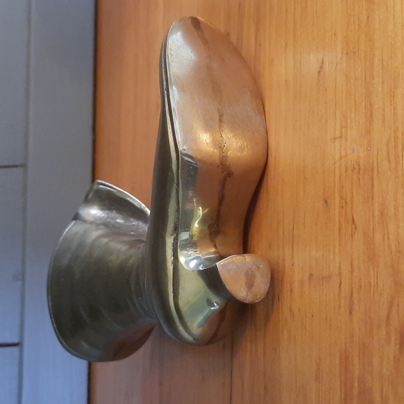 Vintage Ladies Brass Victorian Style Boot Vase/Matchstick Holder/Decor piece - Picture 3 of 7